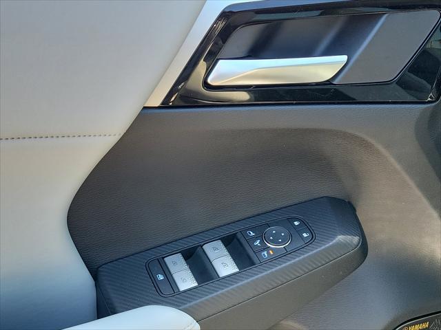 new 2025 Mitsubishi Outlander car, priced at $34,780