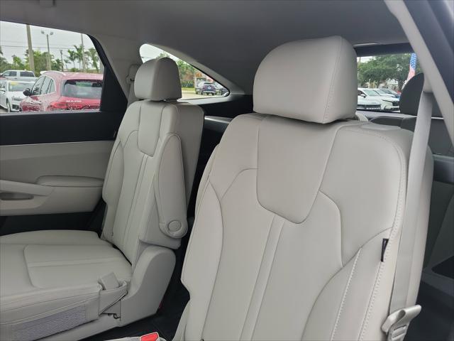 used 2025 Kia Sorento car, priced at $37,488