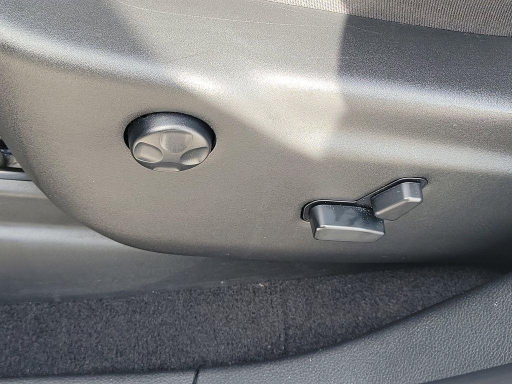 used 2020 Jeep Grand Cherokee car, priced at $17,935