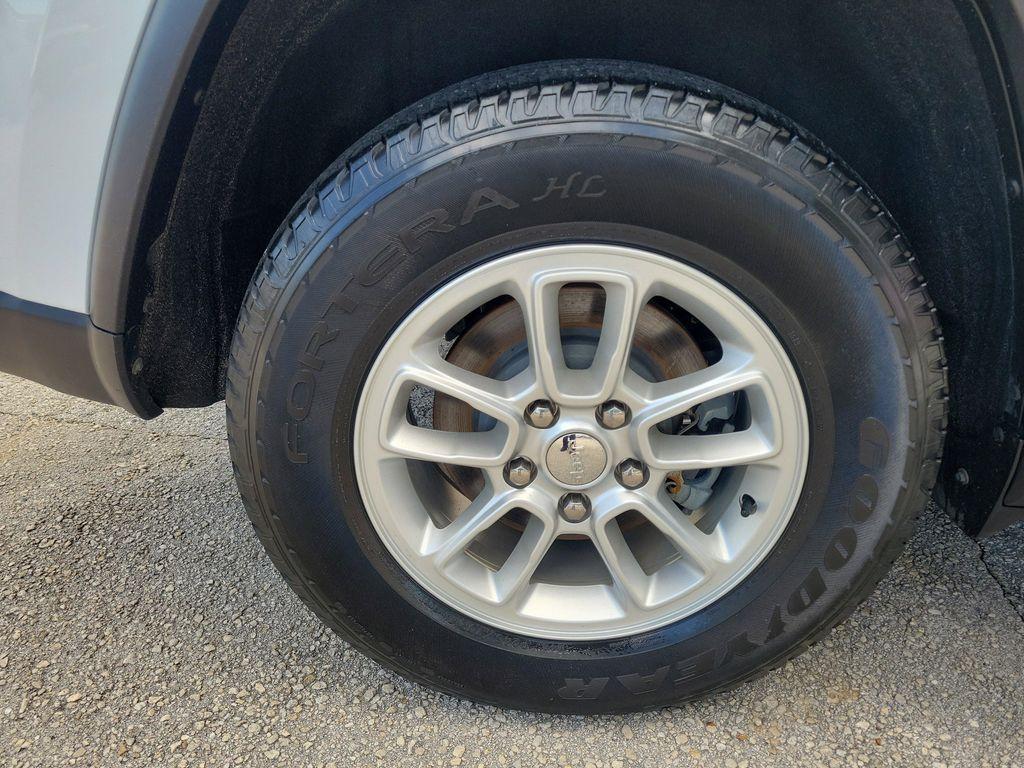 used 2020 Jeep Grand Cherokee car, priced at $17,935