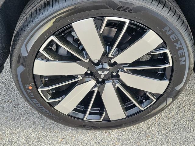 new 2025 Mitsubishi Outlander car, priced at $33,115