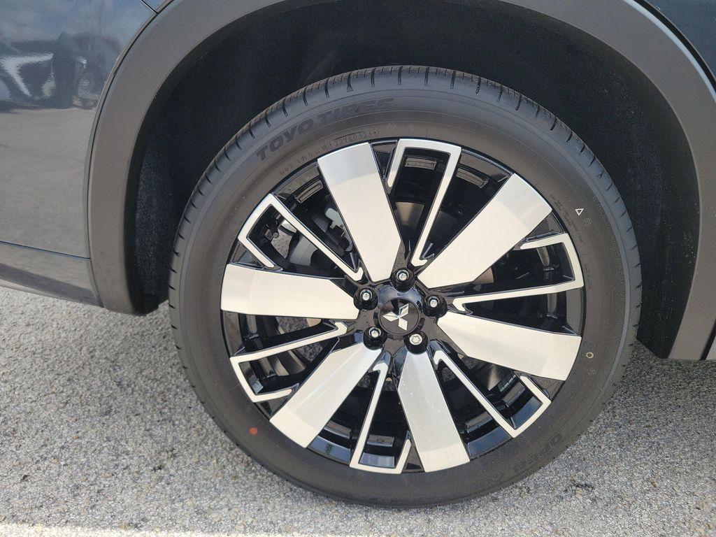 new 2025 Mitsubishi Outlander car, priced at $36,105