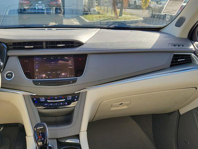 used 2022 Cadillac XT5 car, priced at $30,647