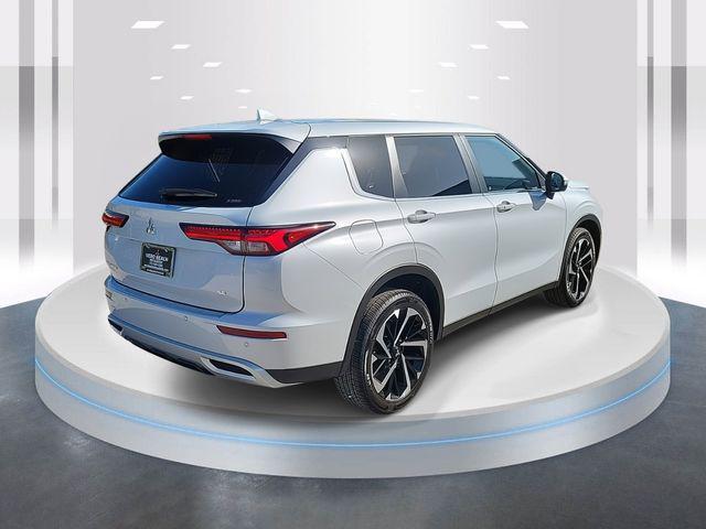 new 2024 Mitsubishi Outlander car, priced at $36,385