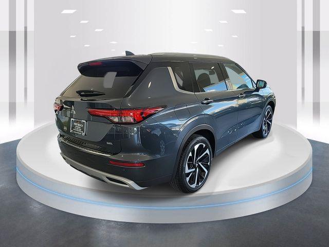 new 2024 Mitsubishi Outlander car, priced at $37,475