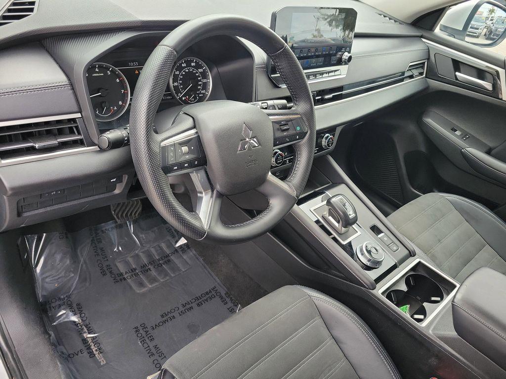 used 2024 Mitsubishi Outlander car, priced at $23,788