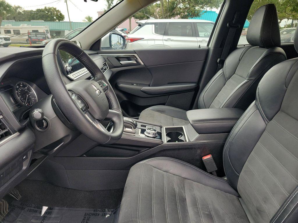 used 2024 Mitsubishi Outlander car, priced at $23,788