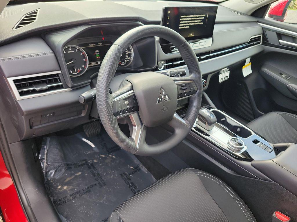new 2025 Mitsubishi Outlander car, priced at $28,200