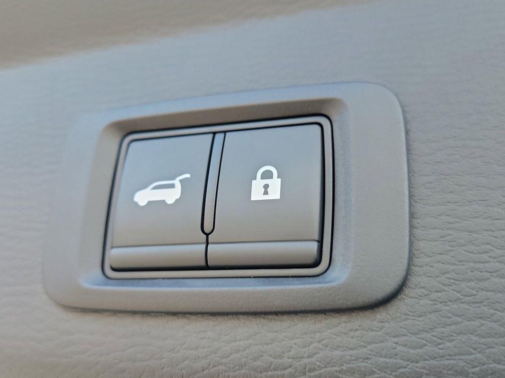 new 2025 Mitsubishi Outlander car, priced at $39,065