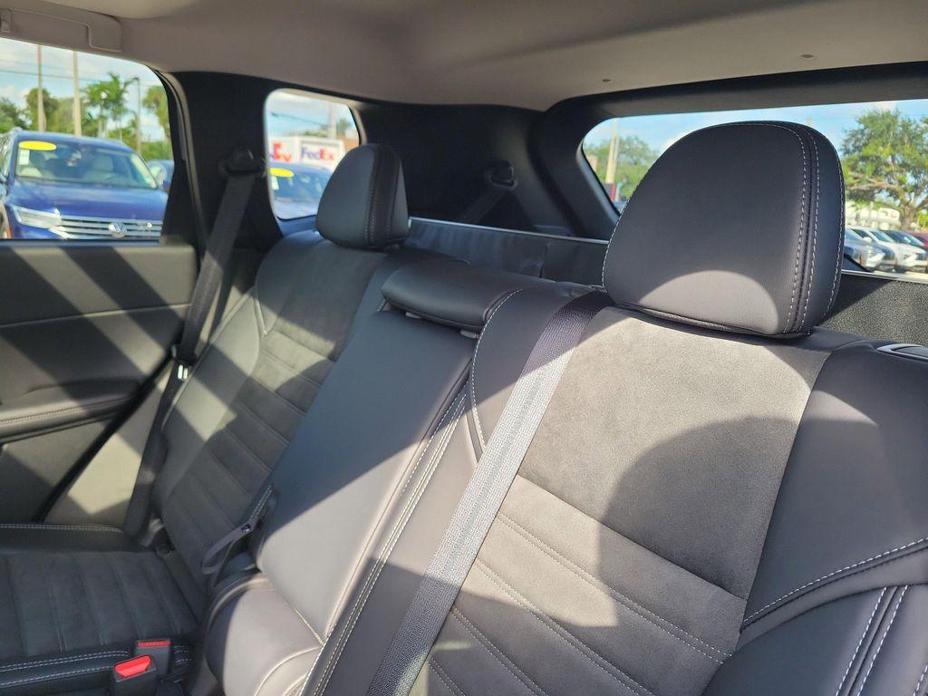 new 2025 Mitsubishi Outlander car, priced at $39,065