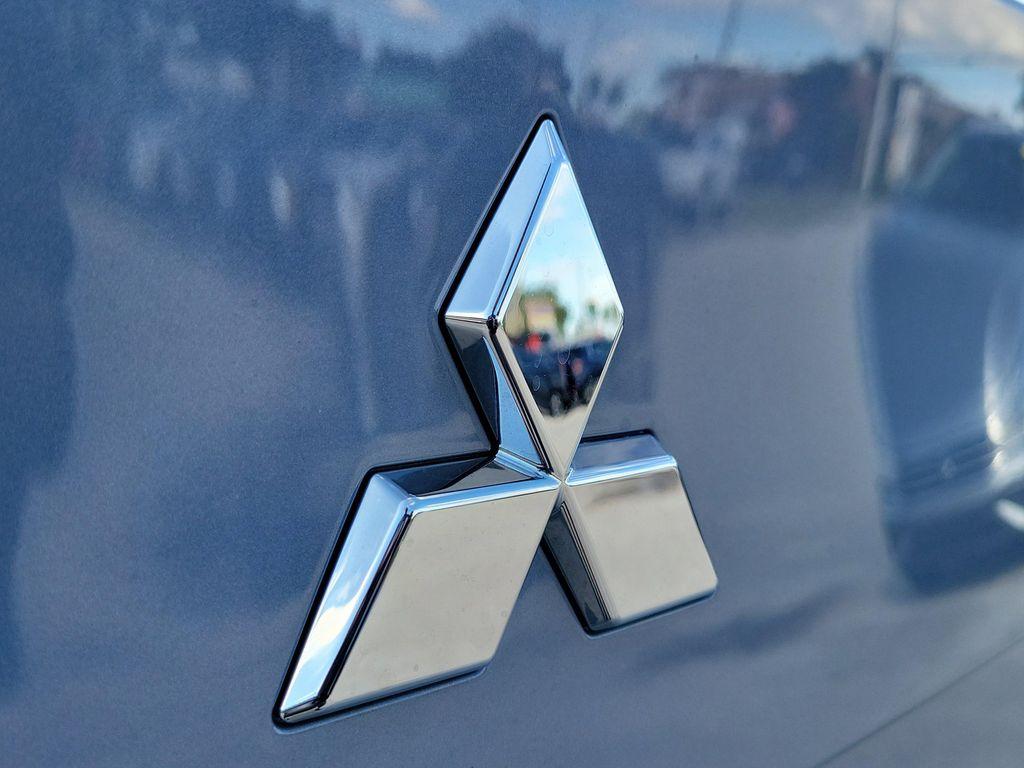 new 2025 Mitsubishi Outlander car, priced at $39,065