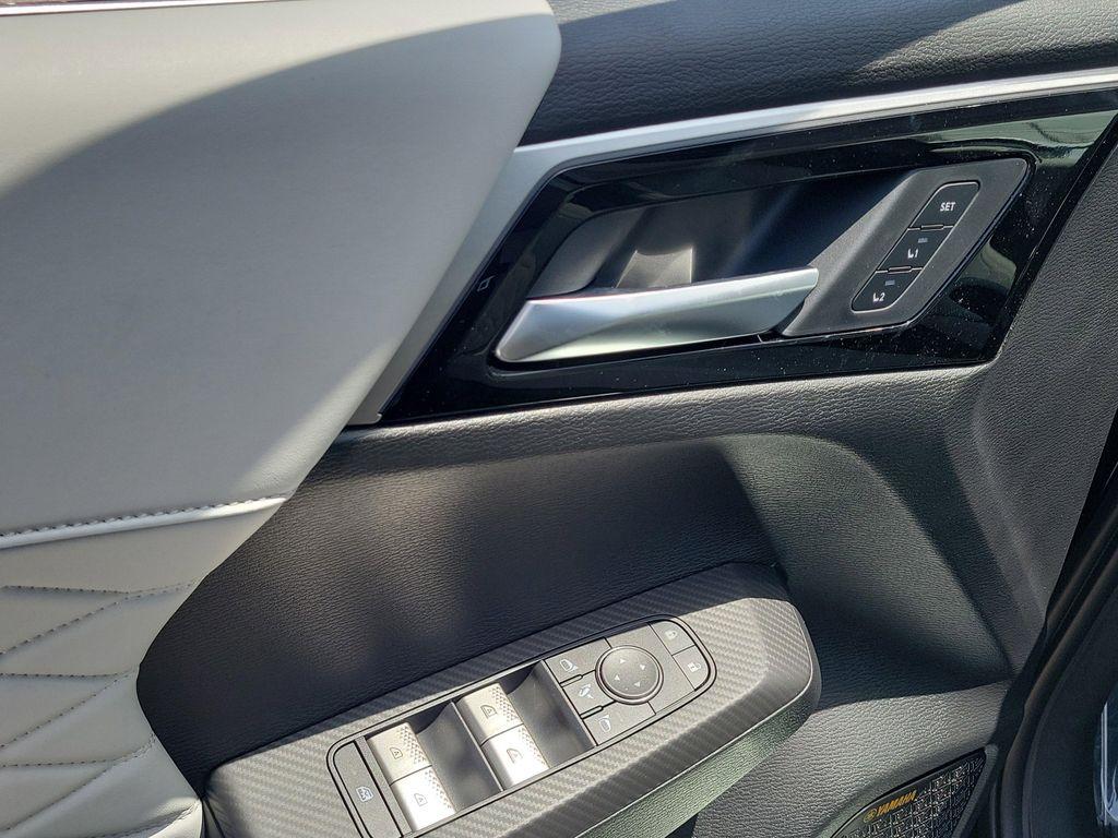 new 2025 Mitsubishi Outlander car, priced at $41,595