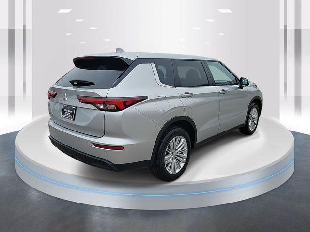 used 2024 Mitsubishi Outlander car, priced at $23,818