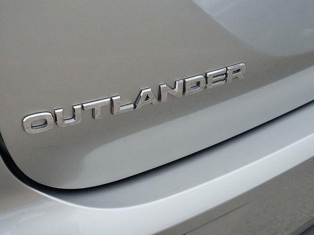 used 2024 Mitsubishi Outlander car, priced at $23,818