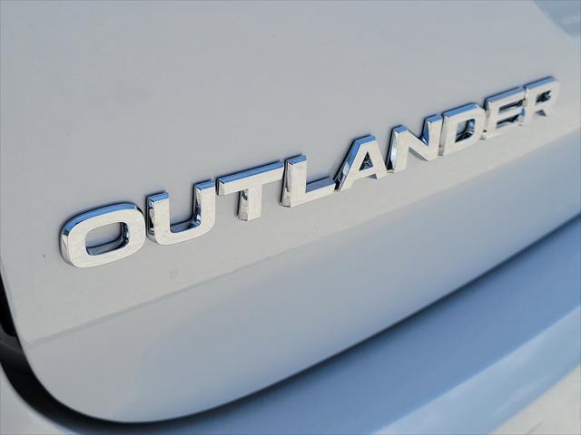 new 2025 Mitsubishi Outlander PHEV car, priced at $43,015