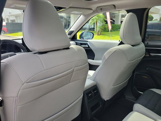 new 2025 Mitsubishi Outlander car, priced at $34,300