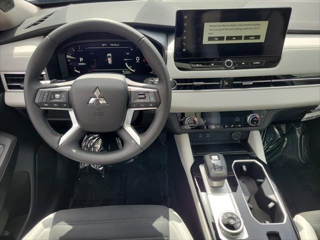 new 2025 Mitsubishi Outlander car, priced at $34,300