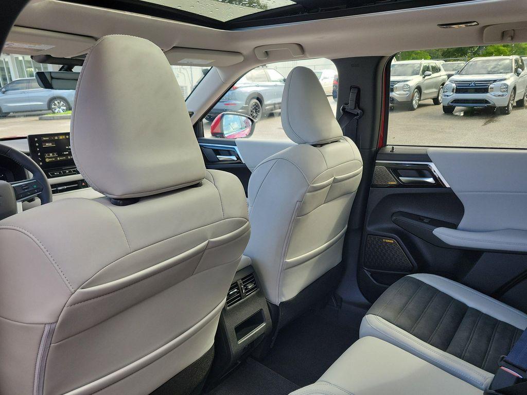 new 2025 Mitsubishi Outlander car, priced at $35,045