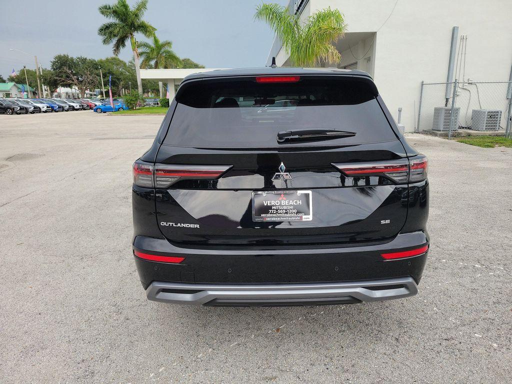 new 2025 Mitsubishi Outlander car, priced at $30,975
