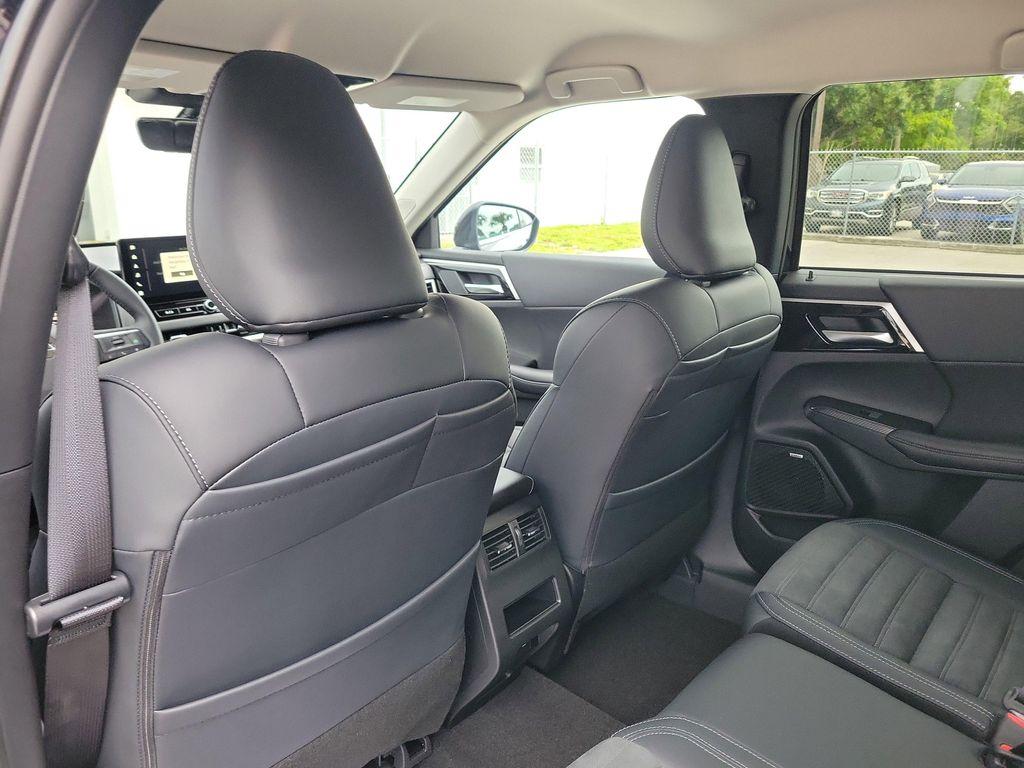 new 2025 Mitsubishi Outlander car, priced at $30,975
