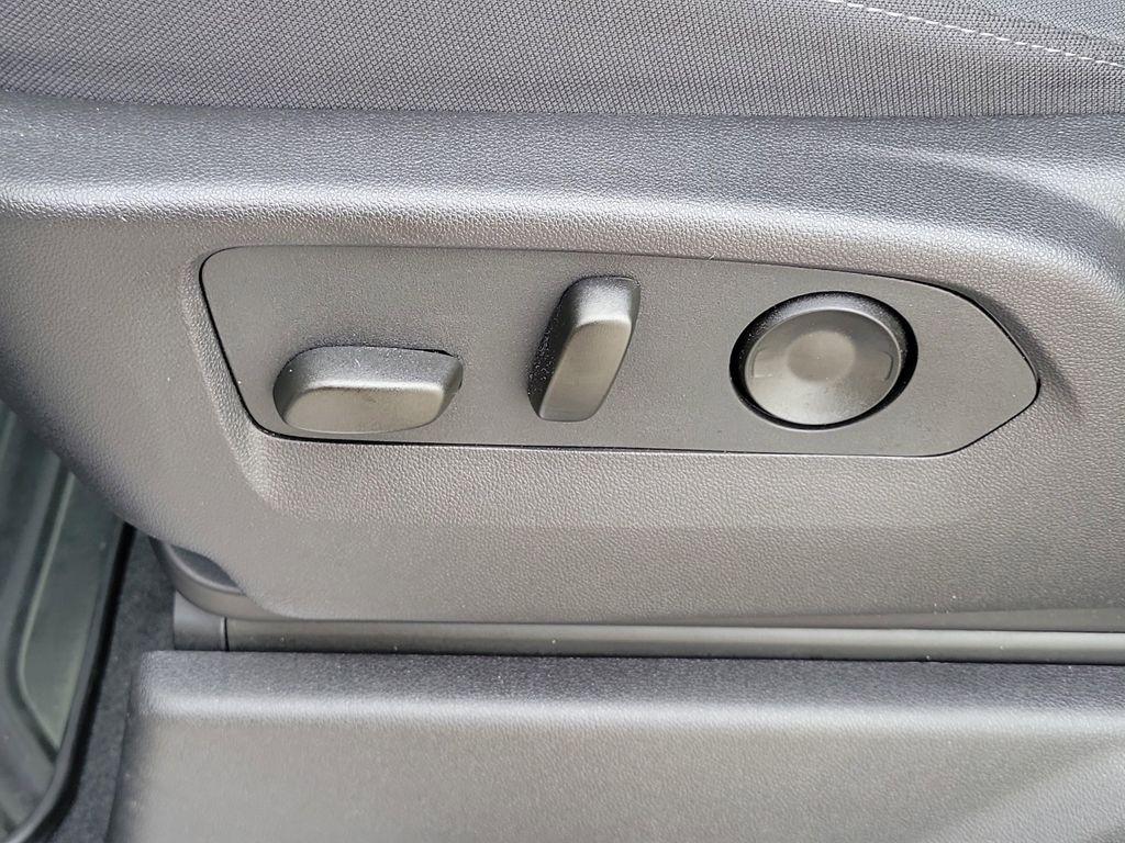 used 2025 GMC Sierra 1500 car, priced at $42,988