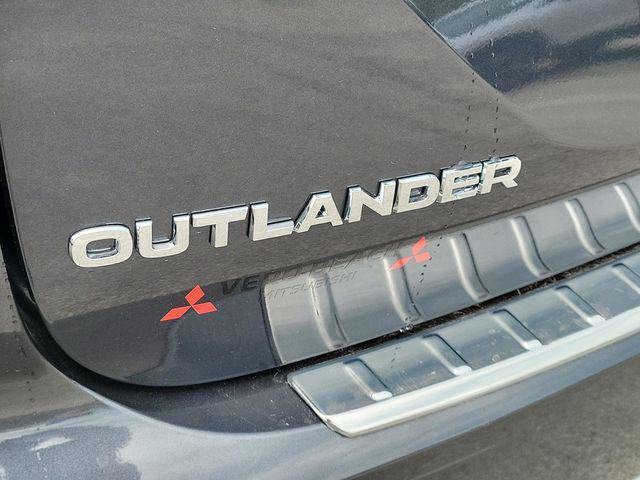 new 2024 Mitsubishi Outlander car, priced at $40,950