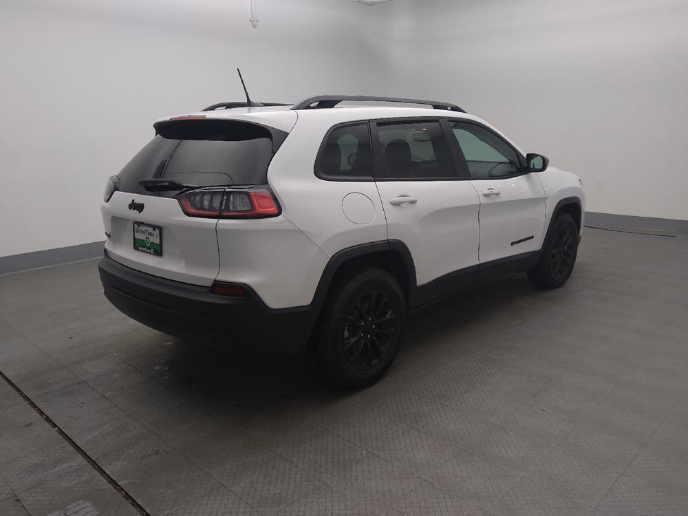 used 2023 Jeep Cherokee car, priced at $21,095