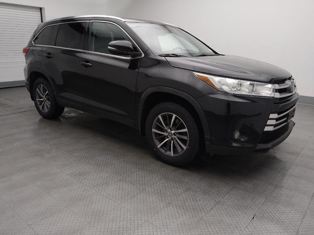 used 2019 Toyota Highlander car, priced at $23,795
