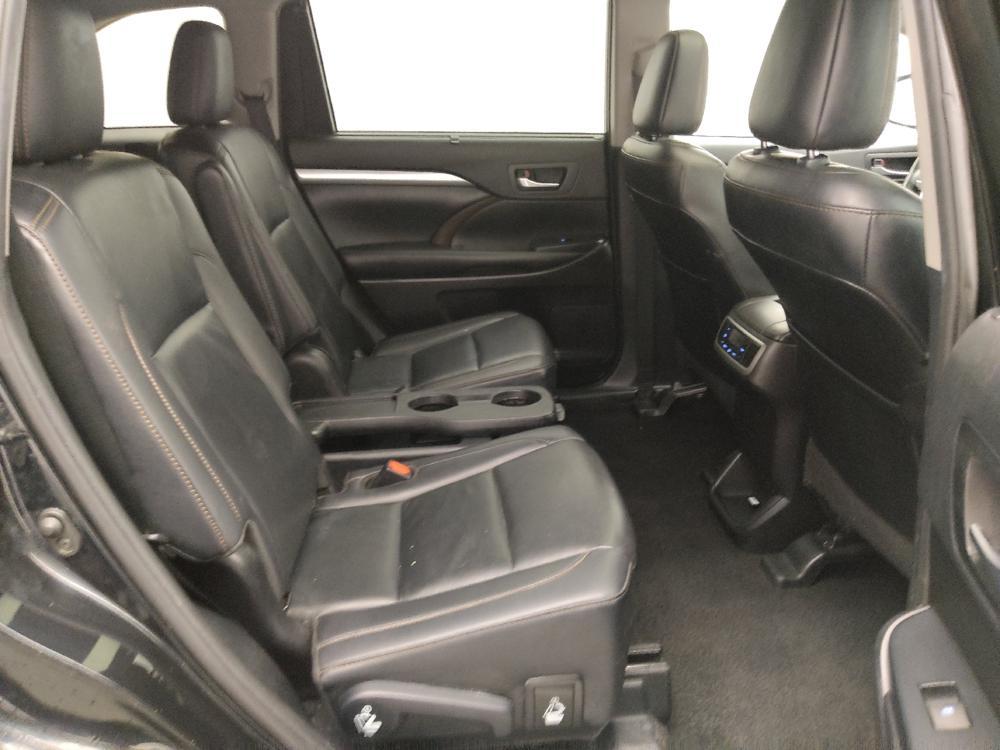 used 2019 Toyota Highlander car, priced at $23,795