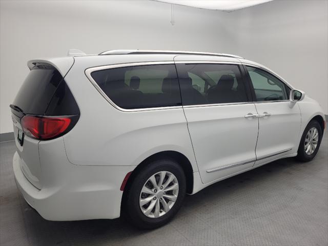 used 2019 Chrysler Pacifica car, priced at $15,595