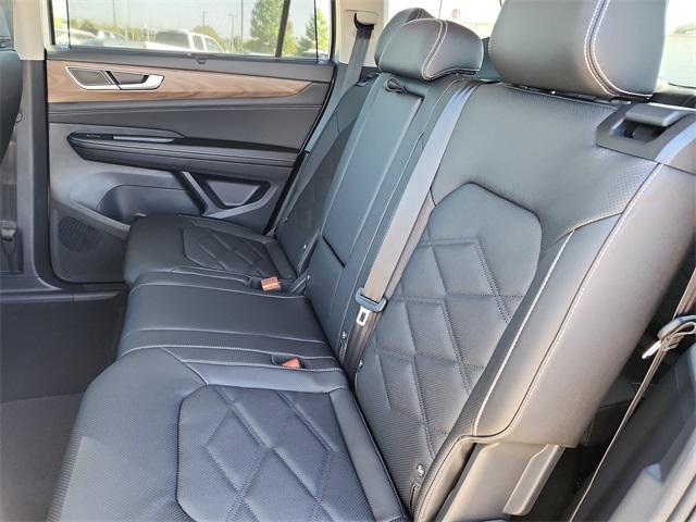 new 2026 Volkswagen Atlas car, priced at $46,261