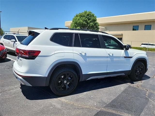 new 2024 Volkswagen Atlas car, priced at $41,138