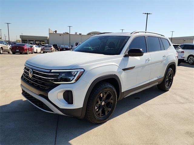 new 2025 Volkswagen Atlas car, priced at $46,002