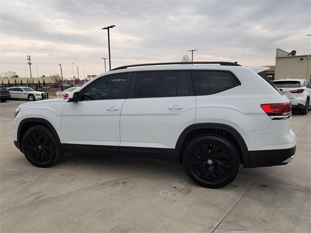 new 2025 Volkswagen Atlas car, priced at $45,073