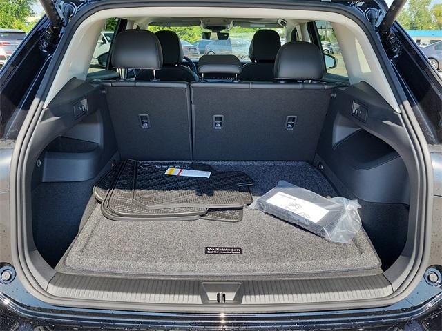 new 2025 Volkswagen Tiguan car, priced at $35,270