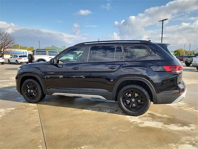 new 2025 Volkswagen Atlas car, priced at $45,404