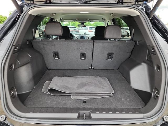 used 2024 Chevrolet Equinox car, priced at $25,526