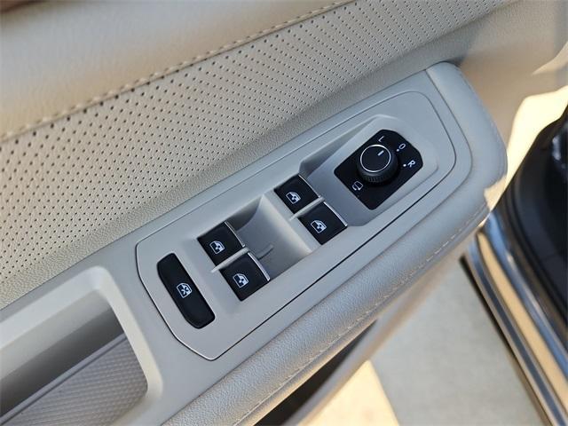 used 2025 Volkswagen Atlas car, priced at $47,554