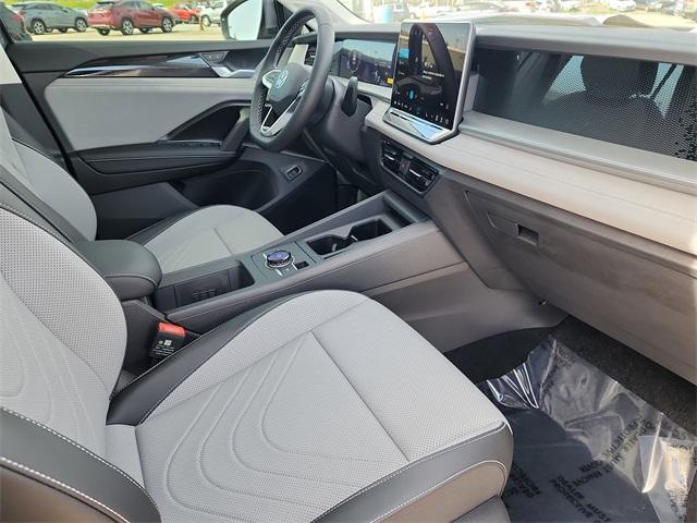 new 2025 Volkswagen Tiguan car, priced at $34,270