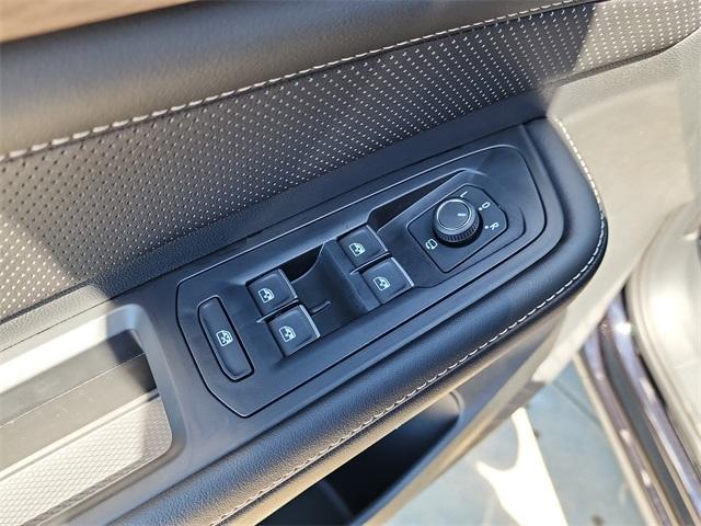 new 2025 Volkswagen Atlas car, priced at $52,911