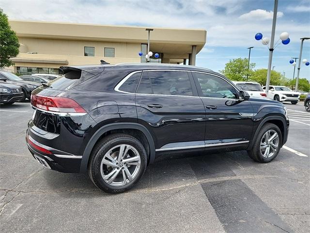 new 2024 Volkswagen Atlas Cross Sport car, priced at $43,217