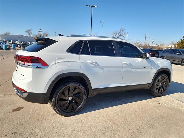 new 2025 Volkswagen Atlas Cross Sport car, priced at $44,103