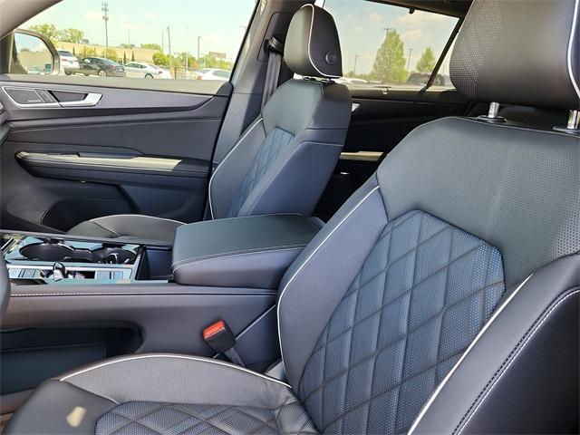new 2025 Volkswagen Atlas Cross Sport car, priced at $53,372
