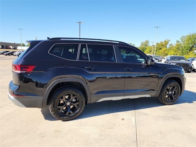 new 2025 Volkswagen Atlas car, priced at $45,404