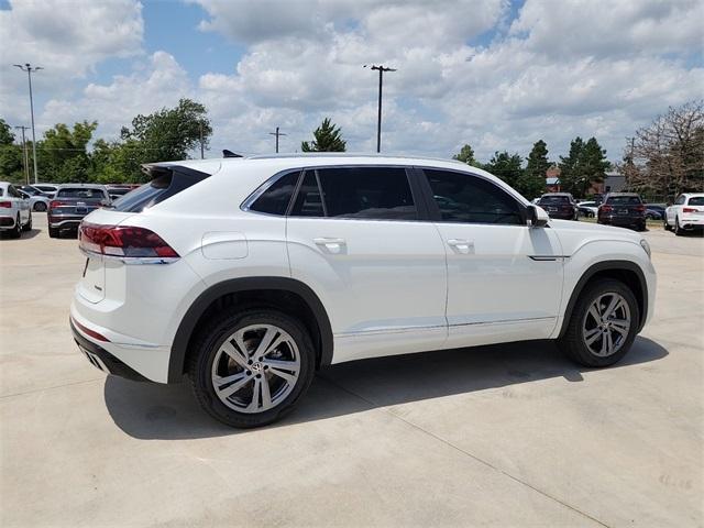 new 2024 Volkswagen Atlas Cross Sport car, priced at $43,896