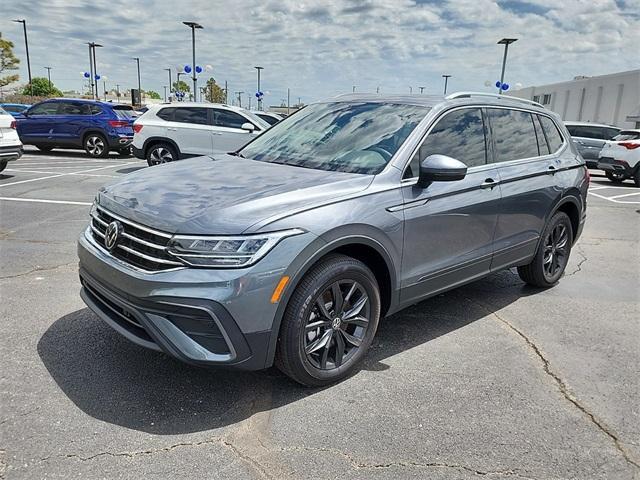 new 2024 Volkswagen Tiguan car, priced at $31,698