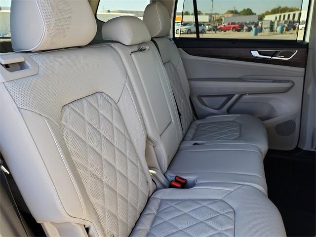 new 2026 Volkswagen Atlas car, priced at $56,091