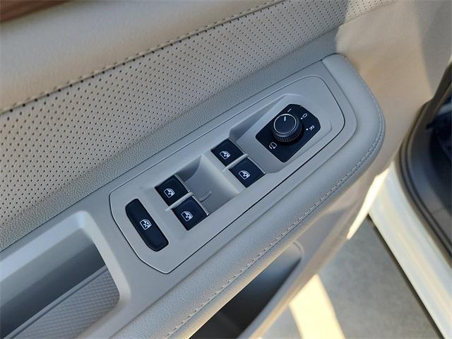 new 2026 Volkswagen Atlas car, priced at $56,091