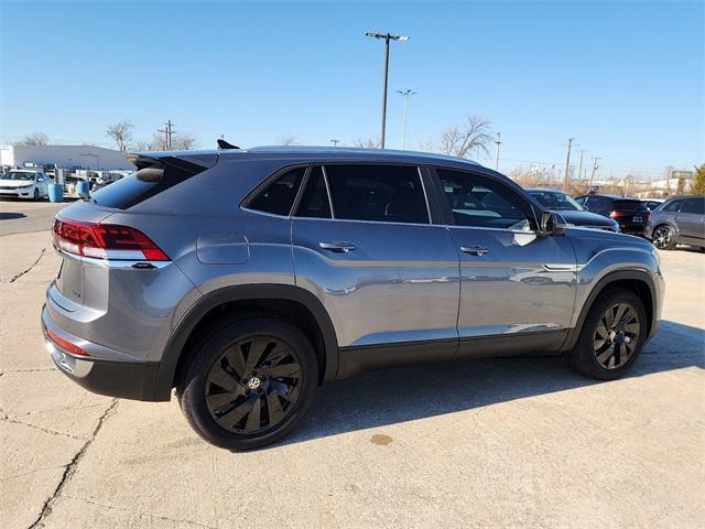 new 2025 Volkswagen Atlas Cross Sport car, priced at $44,103