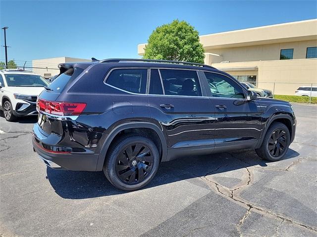 new 2024 Volkswagen Atlas car, priced at $40,605